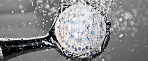 How to clean your ears without using cotton swabs