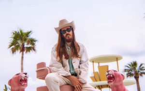 Carlos Sadness: "To be modern was not to smile, and that is in many band speeches"