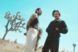 Hermanos Gutiérrez estrenan “Barrio Hustle”