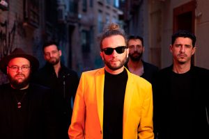 Lady Ma Belle estrenan el avance “La chica de las Converse”