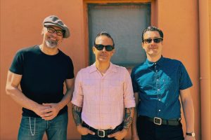 Mario Cobo vuelve al frente de Los Crujidos con “Suspiro Final”