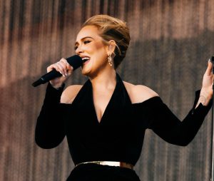 Adele calls fan a “fucking idiot” for allegedly questioning Pride