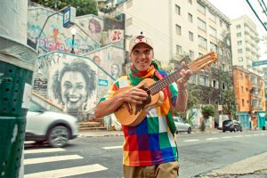 Manu Chao anuncia nuevo álbum con “São Paulo Motoboy”