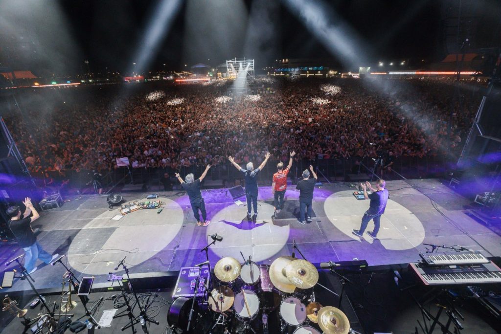 Hombres G puts on a parade of hits; YSY A gives the most original show at Sonorama