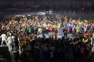 Phoenix takes the closing ceremony of the Olympics with Ezra Koenig, Air…