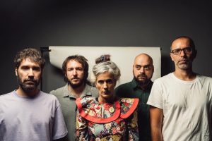 Los Planetas, Carolina Durante, Alizzz… on the 20th anniversary album of Los Punsetes