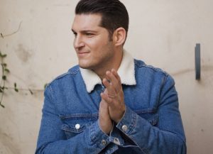 Manu Tenorio threatens Podemos with legal action