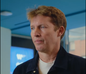 James Blunt will change his name if his debut returns to No. 1