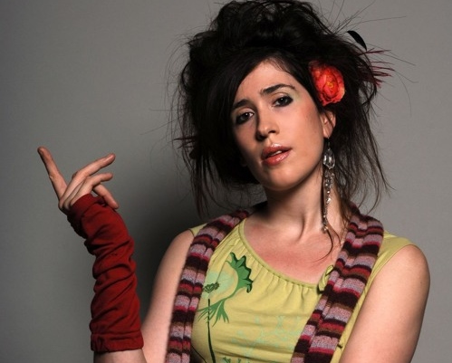 Imogen Heap debuts in the Billboard with a Single of 2005