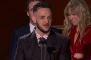 C. Tangana triumphs in the Goya 2025: "The greater the error, we need the forgiveness of others"
