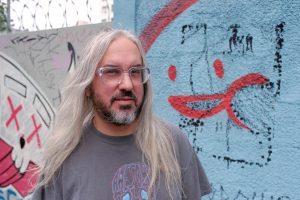 J Mascis versiona “Breathe” de The Cure en clave acústica