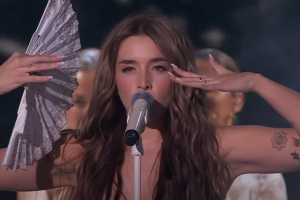 Lola Indigo pays tribute to Lorca and Manzanita in 'Green'