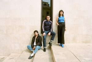 Cien Galgos estrenan el video de "Bailar Bien"