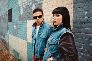 Sleigh Bells vuelven a la actividad con “Wanna Start A Band?”