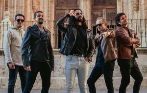 DenisDenis y Embusteros lanzan el videoclip de “No Voy A Parar”, un himno generacional cargado de energía