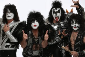 Kiss actuarán sin maquillaje en un evento para fans en Las Vegas