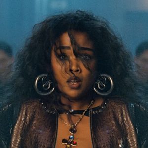 Lizzo, between Strokes, Ramones and 'Thriller', in 'Love in Real Life'