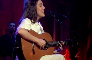 Valeria Castro enmude to 'La Revuelta'