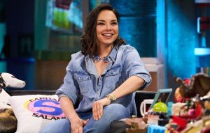 Chenoa claims the concert halls in the revolt