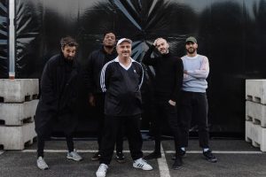 'The managers' survive the artists: Parquesvr tells you