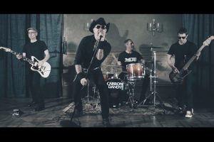 Estrenamos “Juez y parte”, el primer videoclip-single de Cabrón Dandy