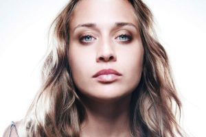 Fiona Apple vuelve con un single reivindicativo