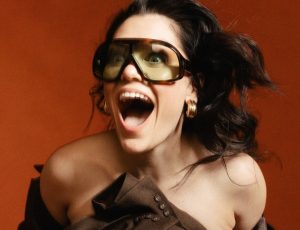 Jessie J "lives his best life" sounding nostalgia 80s