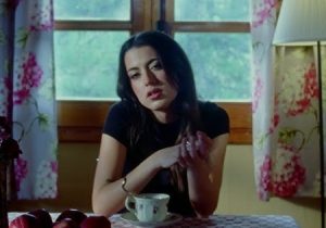 'Kryptonita' is the beautiful Dream-Pop by Gara Durán