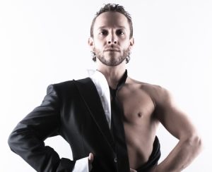 Manuel Liñán denounces homophobic attacks for dancing with a beacon