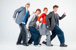 El supergrupo Niños Bravos debuta con “Grandes Éxitos”