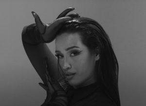 Chanel prepares for vagging; Abraham Mateo puts the swimsuit