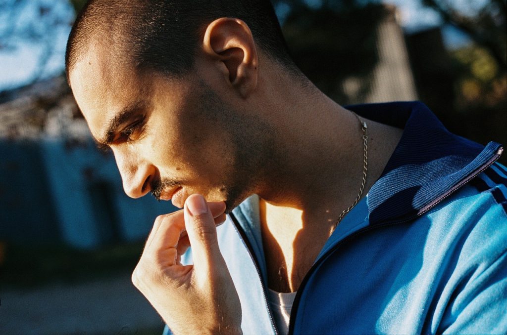 Joseluis, on the edge of a cliff in 'Gravity'