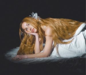 Belén Aguilera, in his "Sad Girl Era" in 'Lady in Hurry'