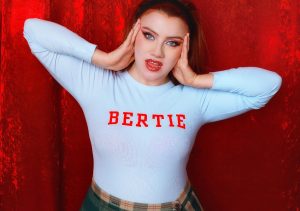 CMAT criticizes capitalism in the polyhedral 'Euro-Country'