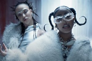 FKA TWIGS IONIZA ABOUT THE "END OF THE VIDEOCLIP" IN 'Childlike Things'