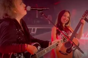 Olivia Rodrigo y Robert Smith de The Cure, juntos en Glastonbury