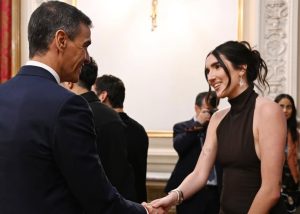 Pedro Sánchez changes musical tastes, without abandoning the indie