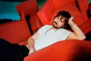 Tame Impala inaugura nueva etapa con “End Of Summer”