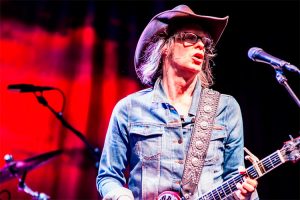 The Waterboys siguen sumando fechas a su gira española