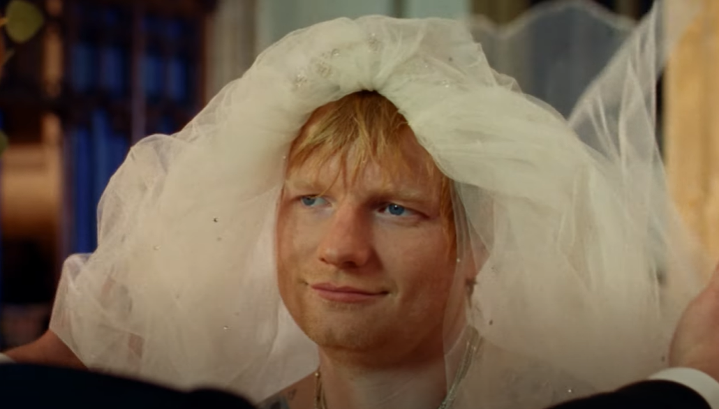 Ed Sheeran returns to 2011 at (des) angry 'A Little More'