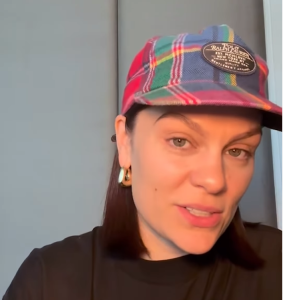 Jessie J does not lose the desire to "make love and listen to Sade"