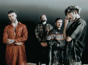 Maruja defines her noisy jazz-punk in the free 'saose'