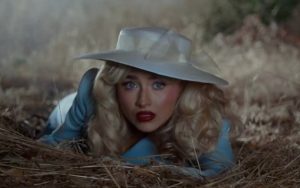 Sabrina Carpenter, Classic cinema and Halloween in the Teaser de 'Tears'