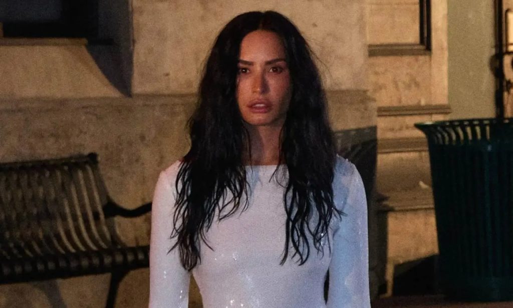 Demi Lovato's unfair flower: there are no gray in the lists of successes