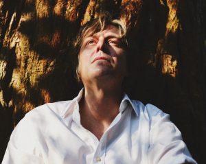 It is a 'relief' that Nacho Vegas continues to explore