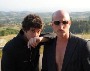 Maximiliano Calvo y El Chacal, un dúo singular en “Super Freak”