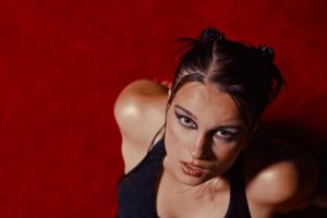 Estrenamos “Bi tiro”, el nuevo single de Maialen Ibarra