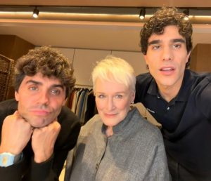 10 photos that: Los Javis with Glenn Close, Rosalía with Patti Smith…