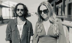 Cristian de Moret y Rocío Márquez cruzan el desierto con su “Stone Fandango”