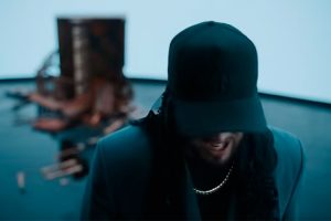 Dante Spinetta presenta nuevo single, “Pensando en Ella”, antes de visitarnos